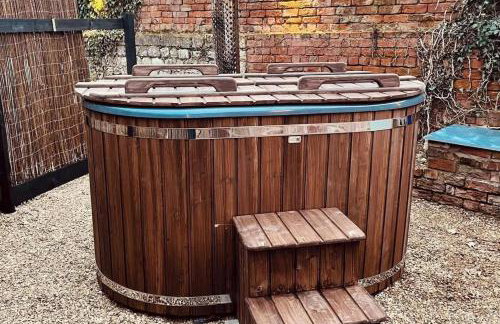 Torworth - 1 Bed Barn - Sleeps 3 - Hot Tub - Foto 19