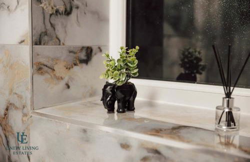 The Royal Suite 1BR Apartment Near Etihad Stadium & Coop Live - Foto 11