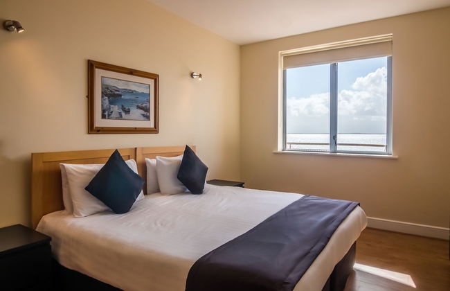 Galway Bay Sea View Apartments - Photo 5