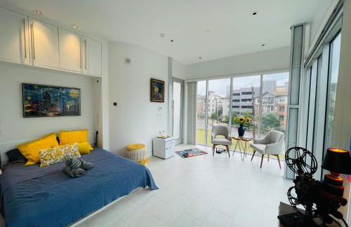 Private Art-Inspired Loft in Midtown with Skyline Views - Foto 11