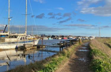 High View, Southwold High Street (2 bed, 2 bath, allocated parking, balcony) - Foto 25