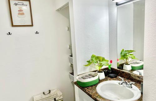 Stylish & Cozy Townhome Getaway in Lynnwood! - Foto 2