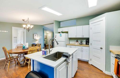 Serene Sequim Retreat with Deck Pets Welcome! - Foto 12