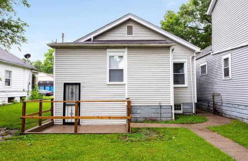 2BR Haven: Remodeled Gem! - Foto 19