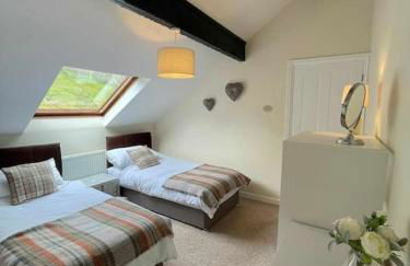 Riverside Retreat - Photo 29