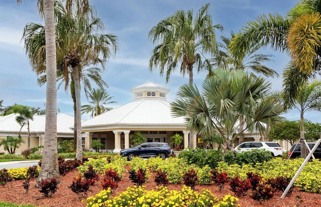 Mickey's Hide Away Screened-in Pool - Foto 64