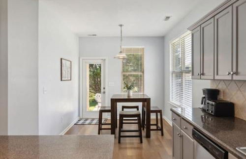 Quaint homey cottage style home in Harvest - Photo 23