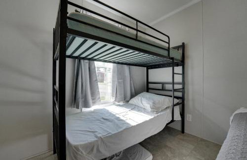 Cassopolis Cabin with On-Site Fishing Pier! - Foto 16