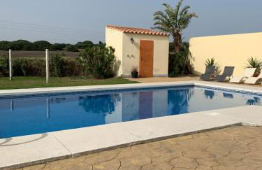 Traumhaus für 6 Personen mit spektakulärem privaten Pool und schönem Ausblick in die Natur - Foto 8