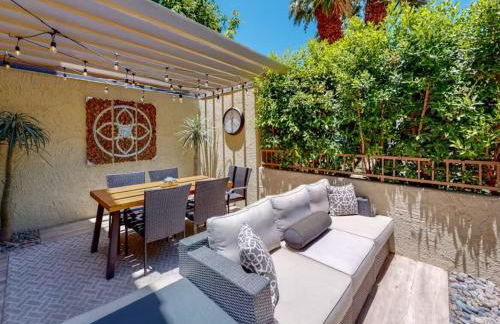 Indian Wells Mtn Cove with Kitchen Living Room Patio Firepit BBQ Tennis Stadium - Foto 15