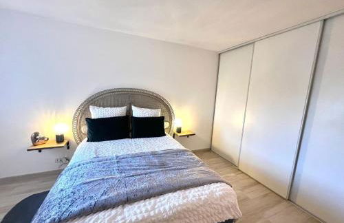 Le Montaigne - Climatisation, Parking Privé, Tramway et Airbus - Foto 8