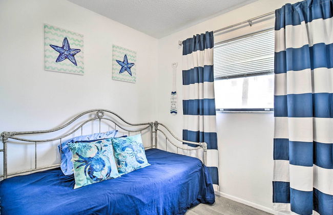 Updated Condo Near Beach: Ideal Walkable Location - Foto 28