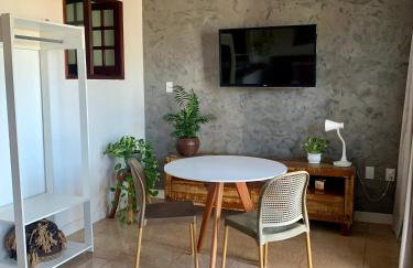 Suíte frente mar com cozinha e quintal pés na areia - Foto 13