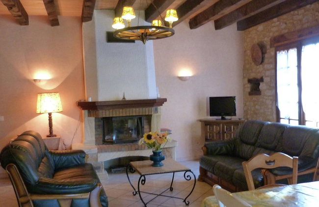 Chic Holiday Home in Siorac-en-perigord With - Foto 18