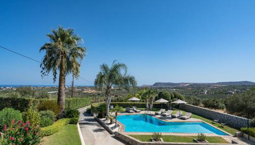 Villa Anna with Private Pool, Play area & BBQ, 5km from the Beach - Foto 2
