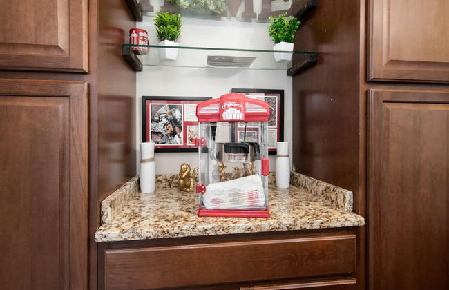 The Crimson Retreat Only 5 Miles to the Stadium BBQ Coffee Games - Foto 17