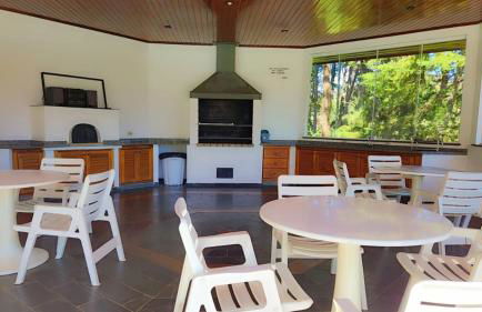 Belíssima COBERTURA no Condomínio Switzerland, o conforto que toda família merece - Foto 19