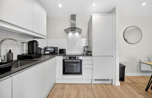 Stunning 2BR Apartment Cardiff Bay with Balcony - Foto 32