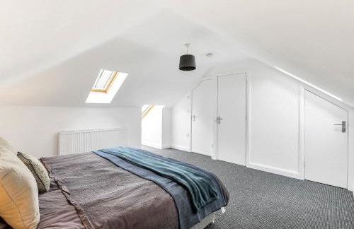 Comfortable 3-Bed Dormer Bungalow Family & Business Friendly - Photo 24