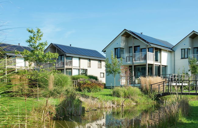 Comfortable Villa With Stove, Located in a Lake Area - Foto 21