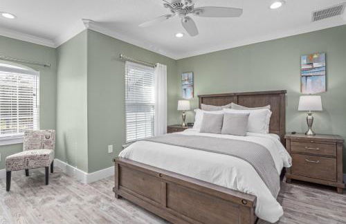 Brand NEW Modern Luxury wPrivate Pool Hot Tub BBQ Home Cinema 2 Miles to Disney - Foto 39