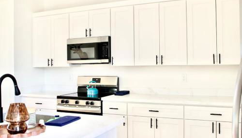 New SW Inspired Home, 9 Guests, Tesla Ready, Pet Friendly - Foto 4, stove, pet friendly, toaster