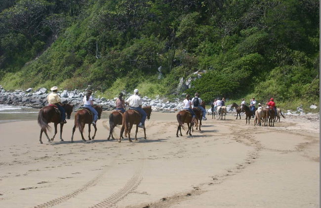 Ixtapa Zihuatanejo Horse Riding - Foto 1