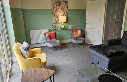 Modern Home with Garden, Corby - Foto 23