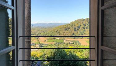 Le charme au centre du village - Photo 2