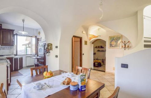 2 Bedroom Awesome Home In Vado Ligure - Foto 10
