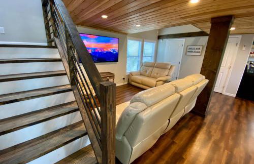 Away at the River - Foto 26