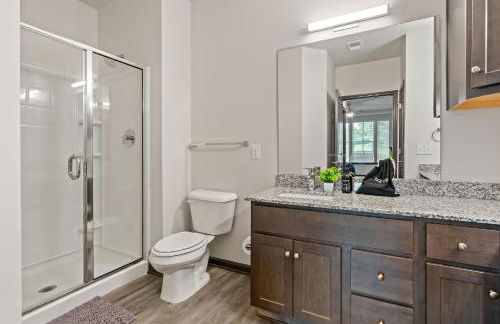 3BR King Bed Balcony North Raleigh - Foto 36