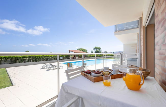 Carmona A com Vista Para a Piscina - Foto 1