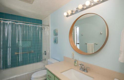 Knot-a-Care! Hot Tub!! Walk to Beach!! BBQ! Fast WiFi!! - Photo 18