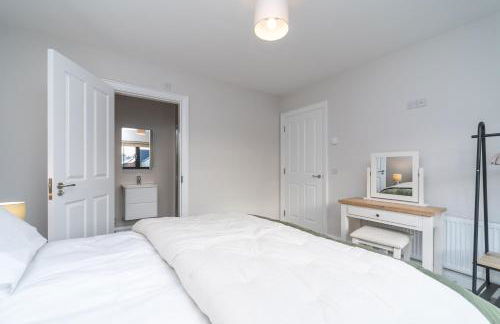 Modern Entire Home steps from the Train Station - Foto 38