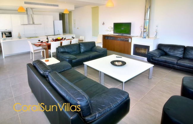 Blue - Beach Front Spectacular Villa Sleeps 10 - Foto 17