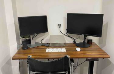 Stylish English Basement Perfect for Long Stays - Foto 12