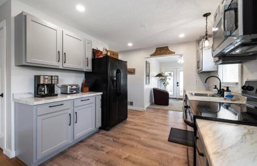 Newly Renovated 5BR 2 Living Rooms Sleeps 10 - Foto 6