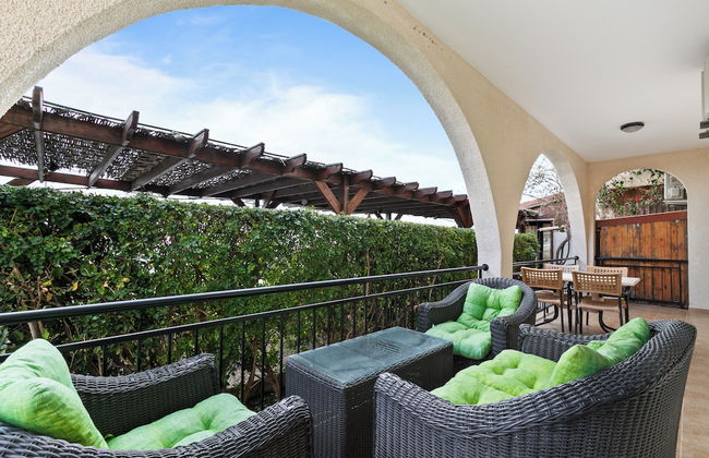 Hill View Restaurant & Apartments - Photo 35