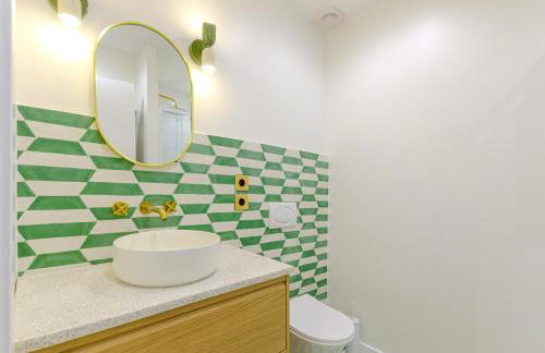 Refined and practical studio in historic center of Alicante - Photo 10