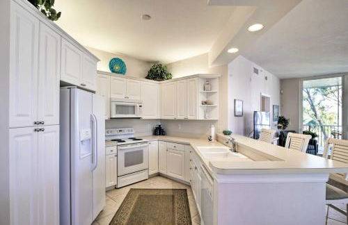 Waterfront Condo with Lanai and Views - Walk to Beach! - Photo 9