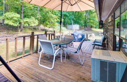 Pet-Friendly Elkins Vacation Rental with Decks! - Foto 23