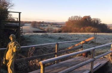 A charming unique lodge, with log burner and incredible views - Foto 15