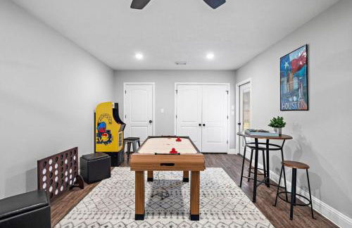 Arcade Covered Patio Sleep 10 3 Bedroom 2 Bath Game Room - Foto 26