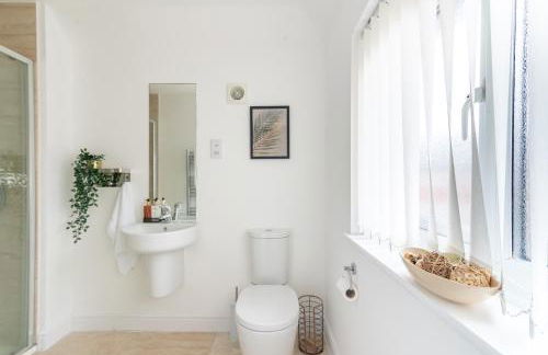 Convenient & cosy 3 bed house - Foto 17