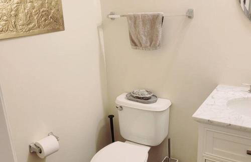 Modern & Luxurious 3 Bdrm 2.5 Bath Townhome - Foto 38