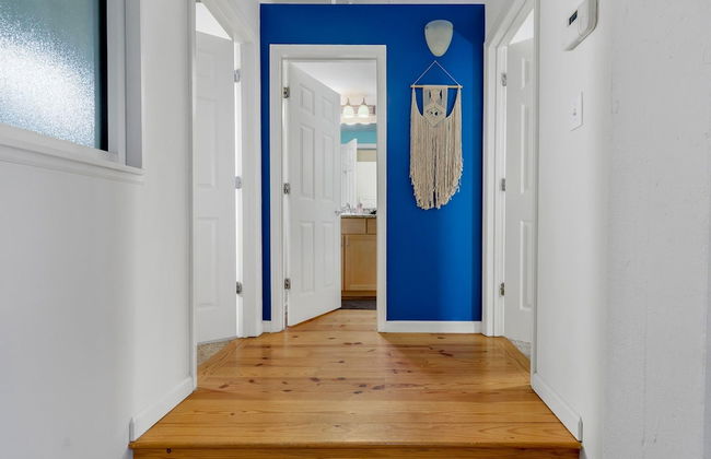 Hip & Vibrant 2 Bedroom Apartment with Parking & Wifi - Foto 32