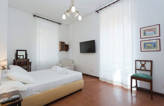 Campo De' Fiori Apartments - Photo 23