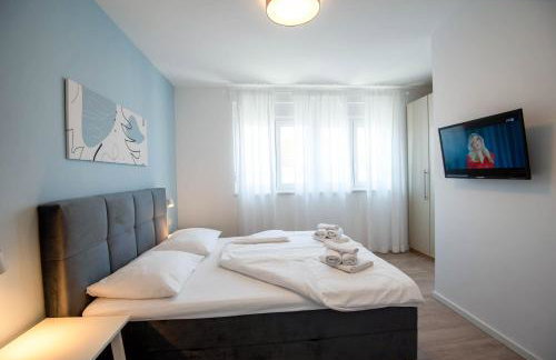 Villa Lumaka Sun - Amazing Home In Brodarica with 4 Bedrooms, Wifi, Outdoor Swimming Pool and Heated Swimming Pool - Photo 10