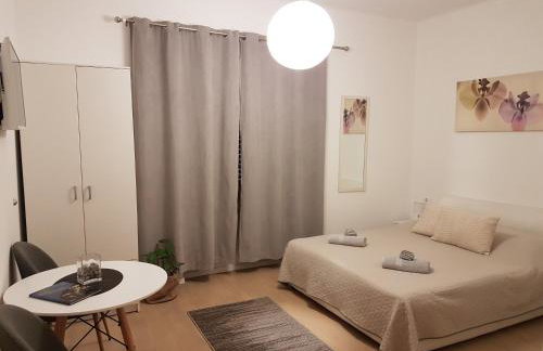 Studios IM - Photo 60